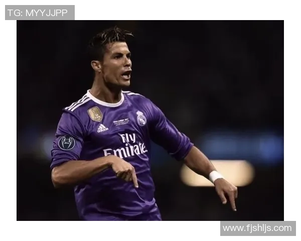 黑色足球服的时尚魅力与运动性能完美结合，助你在赛场上尽显风采